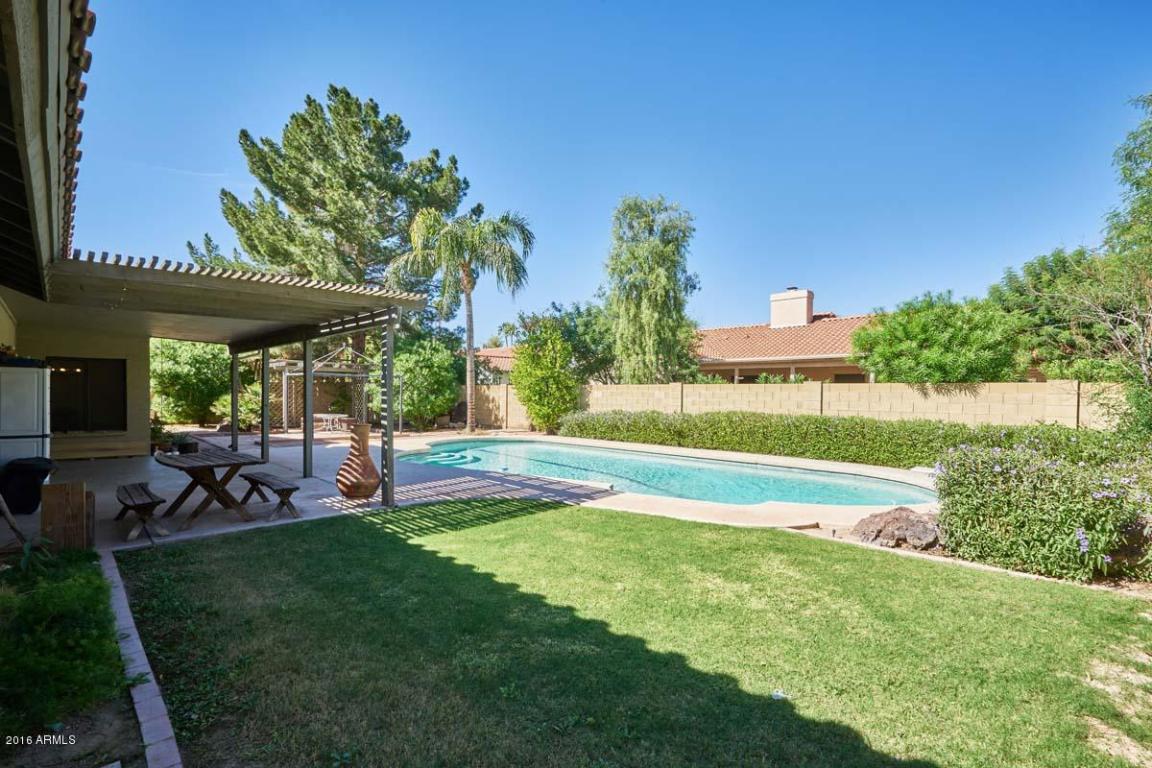 946 E Knight Ln, Tempe, AZ 85284 photo 4