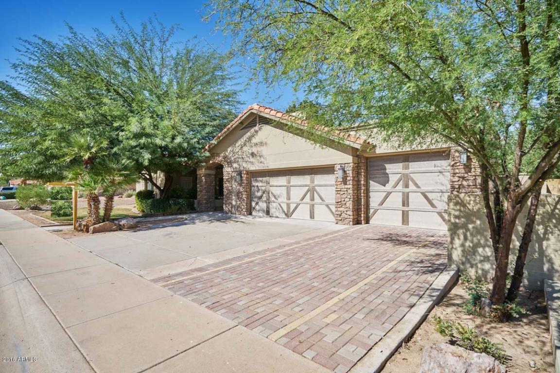 946 E Knight Ln, Tempe, AZ 85284 photo 1