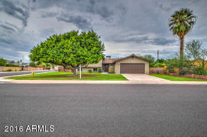 949 E Hermosa Dr, Tempe, AZ 85282 photo 1