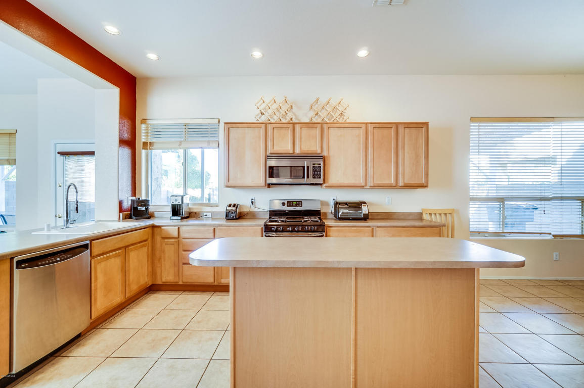 2010 N Milkweed Loop, Phoenix, AZ 85037 photo 18