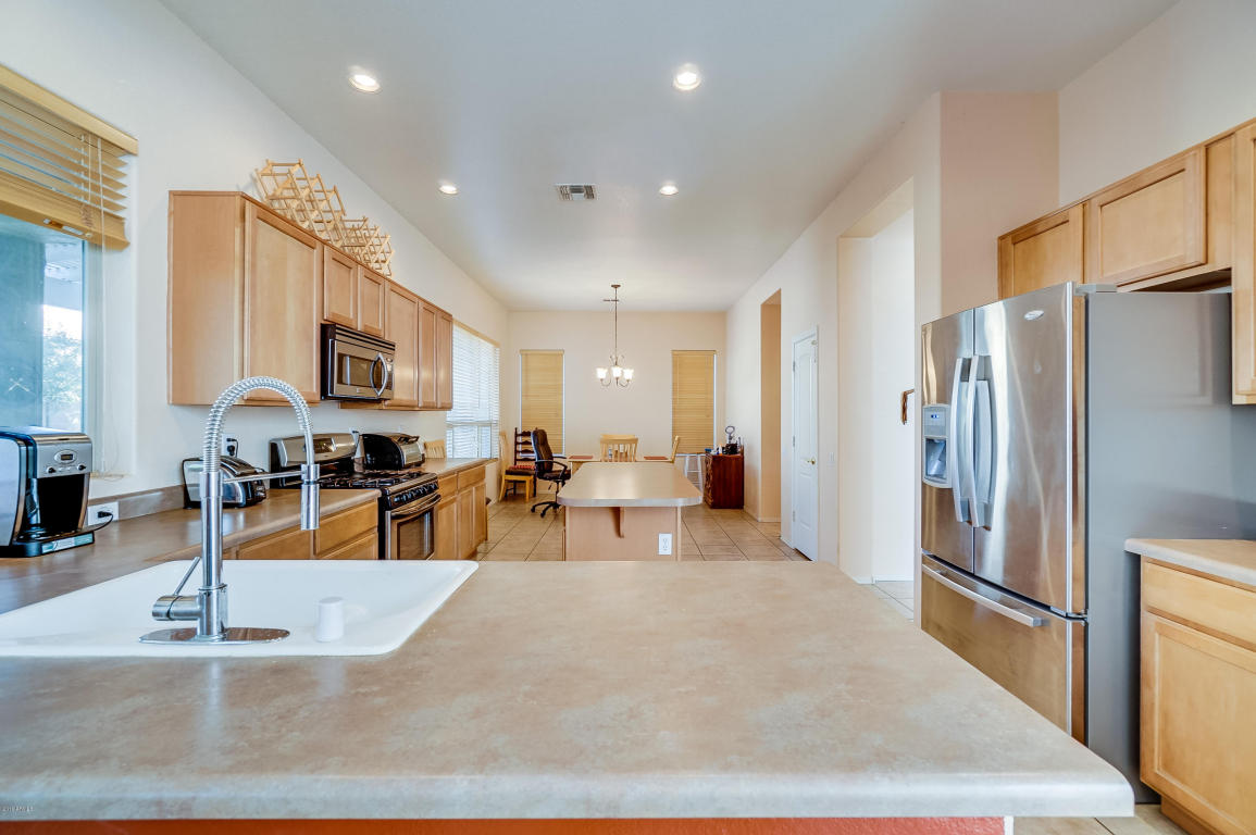 2010 N Milkweed Loop, Phoenix, AZ 85037 photo 16