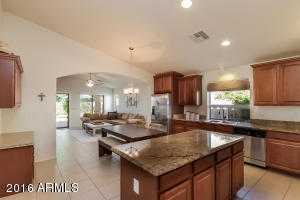 2613 E Charlotte Dr, Phoenix, AZ 85024 photo 9