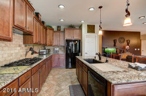 2433 E Ficus Way, Gilbert, AZ 85298 photo 9