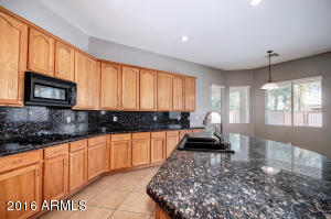 2961 E Canyon Creek Dr, Gilbert, AZ 85295 photo 4