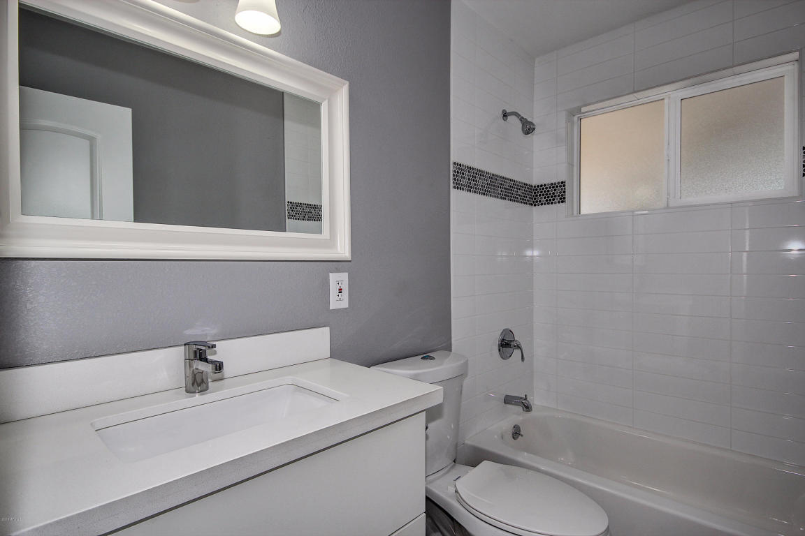 1038 Elm St, Phoenix, AZ 85014 photo 3