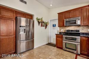 3938 Encinas Ave, Gilbert, AZ 85234 photo 5