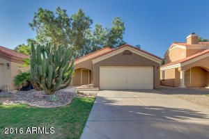 606 N Cobblestone St, Gilbert, AZ 85234 photo 2