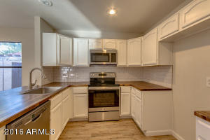 606 N Cobblestone St, Gilbert, AZ 85234 photo 7