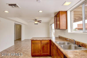 1750 E Desert Dr, Phoenix, AZ 85042 photo 11