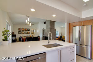 6710 N 15th Pl, Phoenix, AZ 85014 photo 9