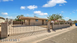 1839 E Lynne Ln, Phoenix, AZ 85042 photo 3