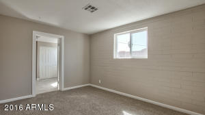 1839 E Lynne Ln, Phoenix, AZ 85042 photo 13