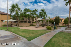 2962 E Donner Dr, Phoenix, AZ 85042 photo 19
