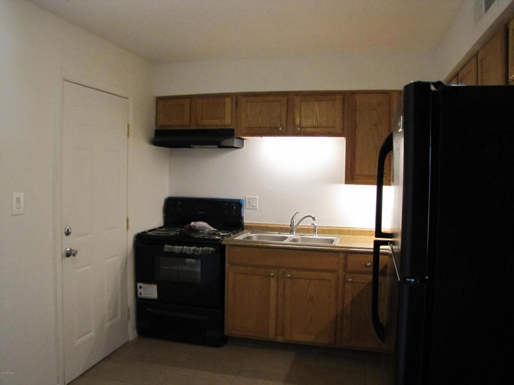 4615 N 39th Ave #9, Phoenix, AZ 85019 photo 3