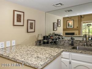 5526 E Camelhill Rd, Phoenix, AZ 85018 photo 10