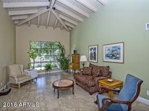 5526 E Camelhill Rd, Phoenix, AZ 85018 photo 4