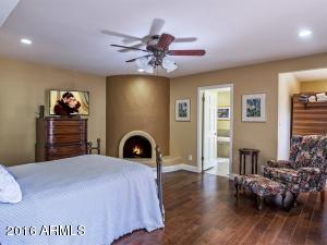 5526 E Camelhill Rd, Phoenix, AZ 85018 photo 12