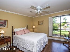 5526 E Camelhill Rd, Phoenix, AZ 85018 photo 17
