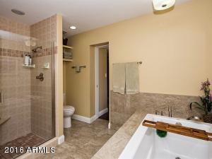 5526 E Camelhill Rd, Phoenix, AZ 85018 photo 15