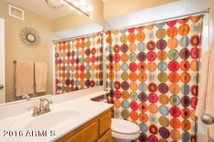 3320 E Topeka Dr, Phoenix, AZ 85050 photo 14