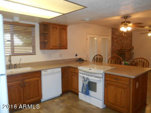 3213 Emerald Cir, Mesa, AZ 85204 photo 4