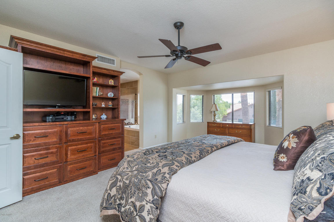 1107 W Iris Dr, Gilbert, AZ 85233 photo 18