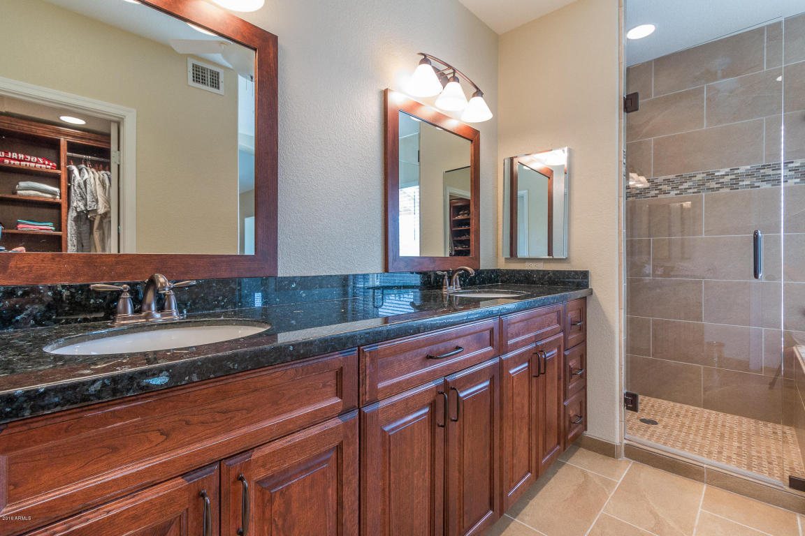 1107 W Iris Dr, Gilbert, AZ 85233 photo 19