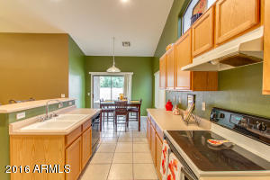 10243 E Capri Ave, Mesa, AZ 85208 photo 3