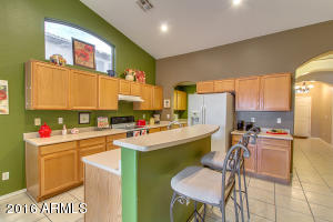 10243 E Capri Ave, Mesa, AZ 85208 photo 2