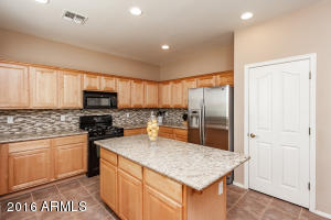 2937 E Merlot St, Gilbert, AZ 85298 photo 4