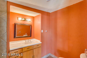 7014 W Earll Dr, Phoenix, AZ 85033 photo 24