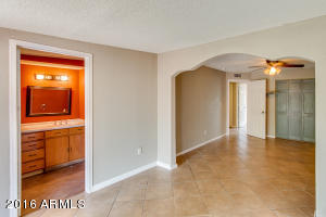 7014 W Earll Dr, Phoenix, AZ 85033 photo 21