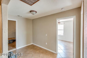 7014 W Earll Dr, Phoenix, AZ 85033 photo 29