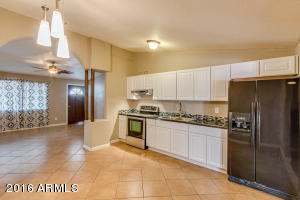 7014 W Earll Dr, Phoenix, AZ 85033 photo 13