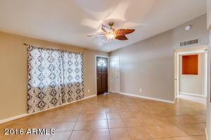 7014 W Earll Dr, Phoenix, AZ 85033 photo 6