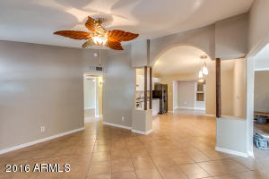 7014 W Earll Dr, Phoenix, AZ 85033 photo 5