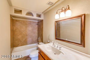 7014 W Earll Dr, Phoenix, AZ 85033 photo 28