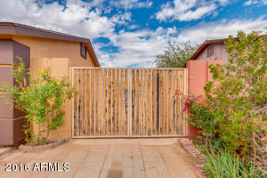 7014 W Earll Dr, Phoenix, AZ 85033 photo 4