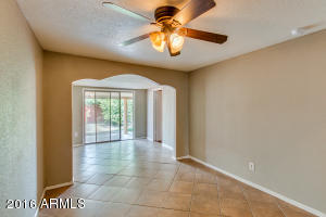7014 W Earll Dr, Phoenix, AZ 85033 photo 20