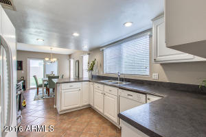 3216 E Laurel Ln, Phoenix, AZ 85028 photo 19