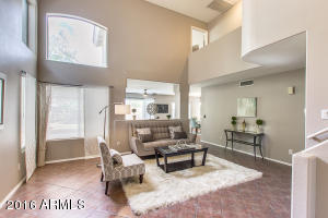 3216 E Laurel Ln, Phoenix, AZ 85028 photo 8