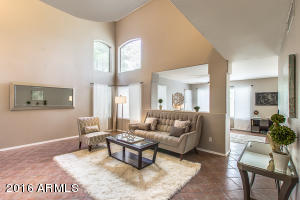 3216 E Laurel Ln, Phoenix, AZ 85028 photo 9
