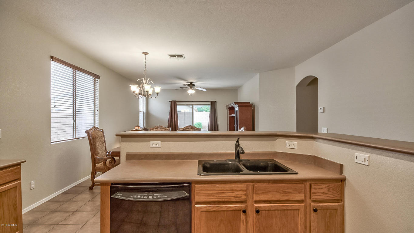 4192 E Seasons Cir, Gilbert, AZ 85297 photo 11