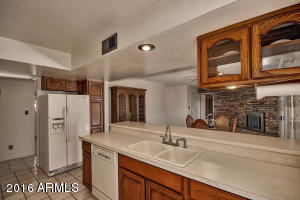 1915 E Flynn Ln, Phoenix, AZ 85016 photo 10