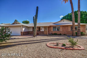 1915 E Flynn Ln, Phoenix, AZ 85016 photo 1