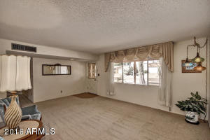 1915 E Flynn Ln, Phoenix, AZ 85016 photo 7
