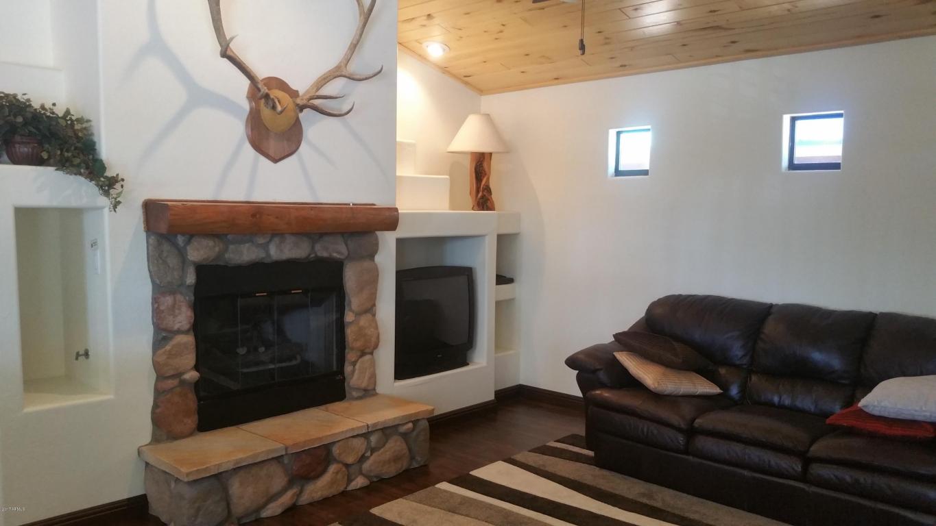 2710 High Pine Loop, Overgaard, AZ 85933 photo 12