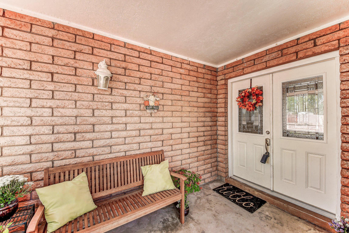 526 S Clearview Ave, Mesa, AZ 85208 photo 5