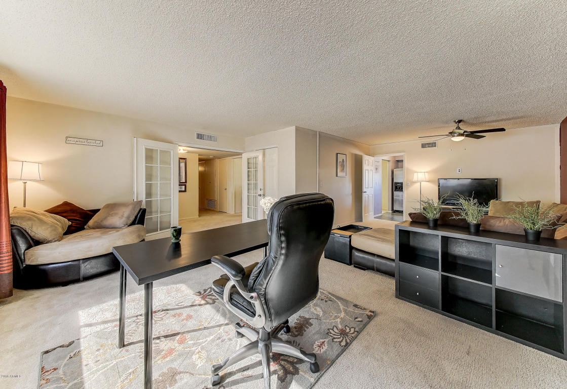 526 S Clearview Ave, Mesa, AZ 85208 photo 9