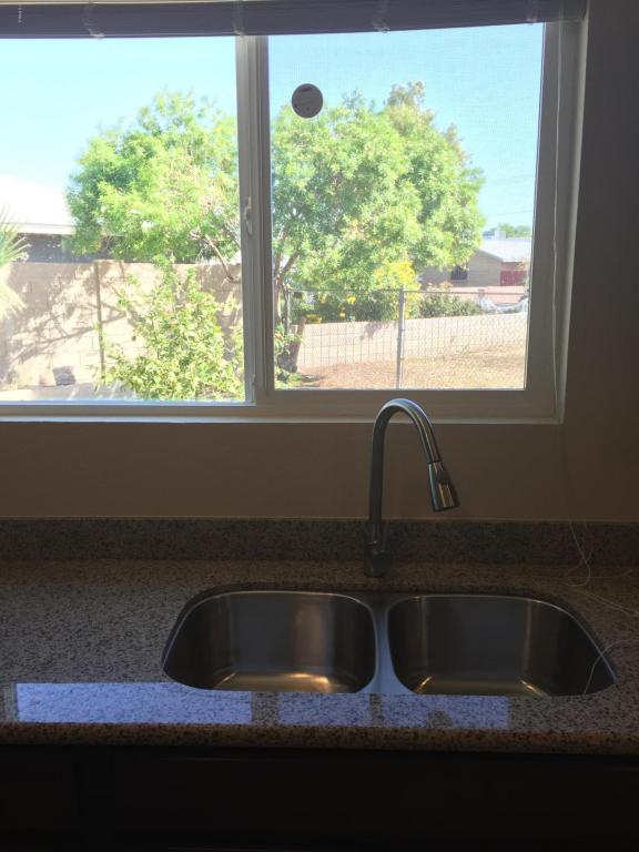 3020 N 45th Dr, Phoenix, AZ 85031 photo 5